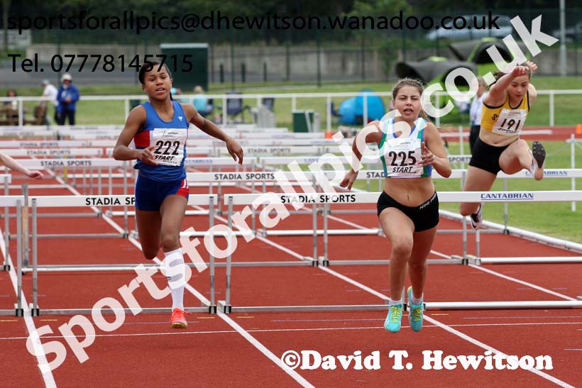 Girls under-15s 75 metres hurdles, Northern Under-13s, U-15s and 17s Championships. Photo: David T. Hewitson/Sports for All Pics